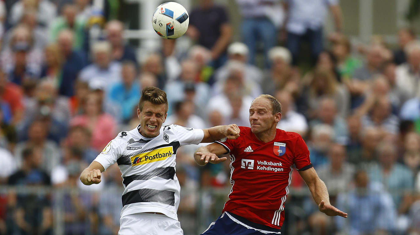 Dfb Pokal Vier Bundesliga Siege Drei Elfmeterschie En Zwei