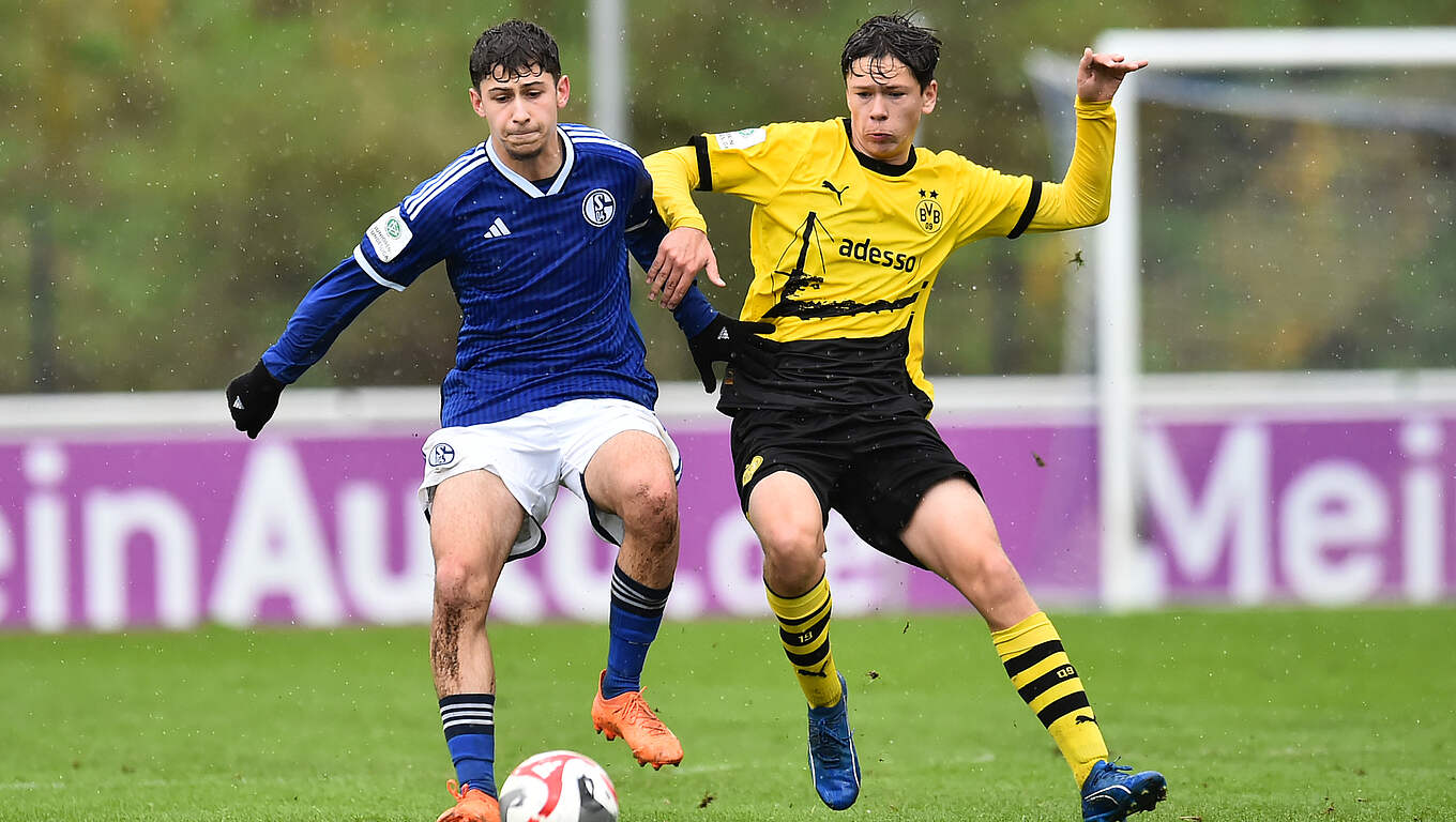 Bvb Siegt Im Derby Auf Schalke Dfb Deutscher Fu Ball Bund E V