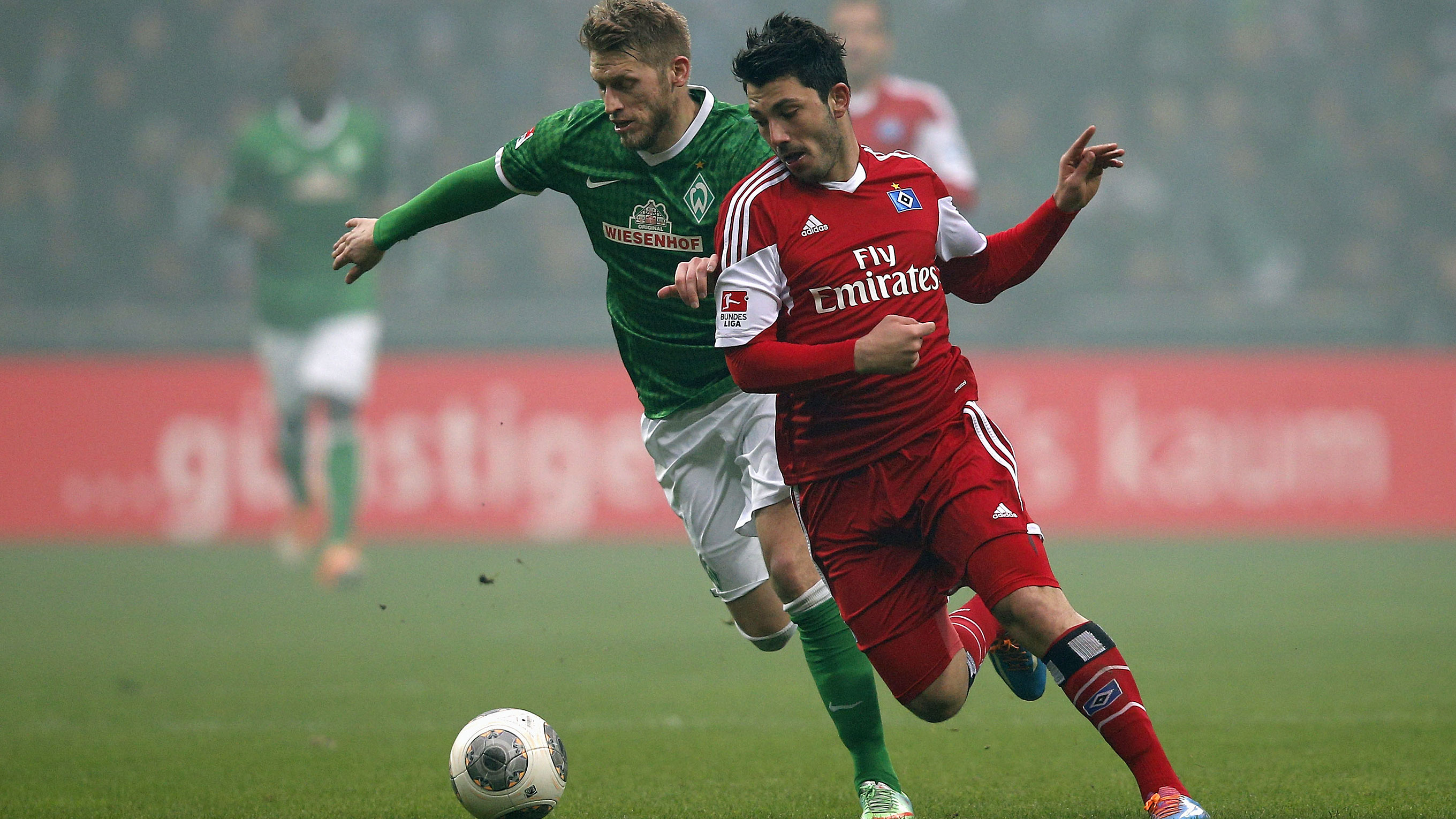 Erster Auftritt in Bremen nach seinem Abschied 2014: Ex-Werderaner Aaron Hunt (l.) © 2014 Getty Images