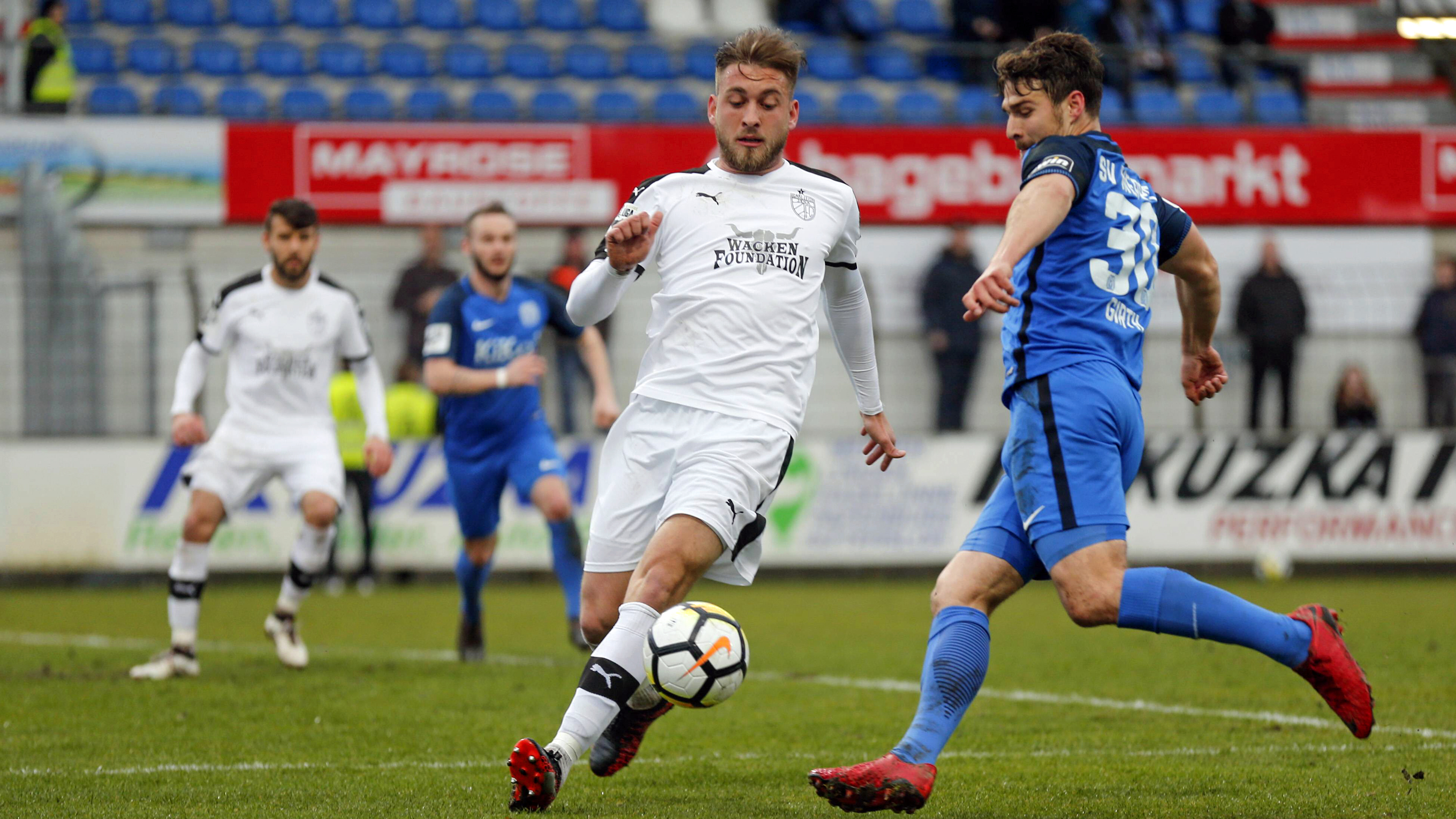 Hat früh das Führungstor für Meppen auf dem Fuß: Benjamin Girth (r.) © imago/Werner Scholz