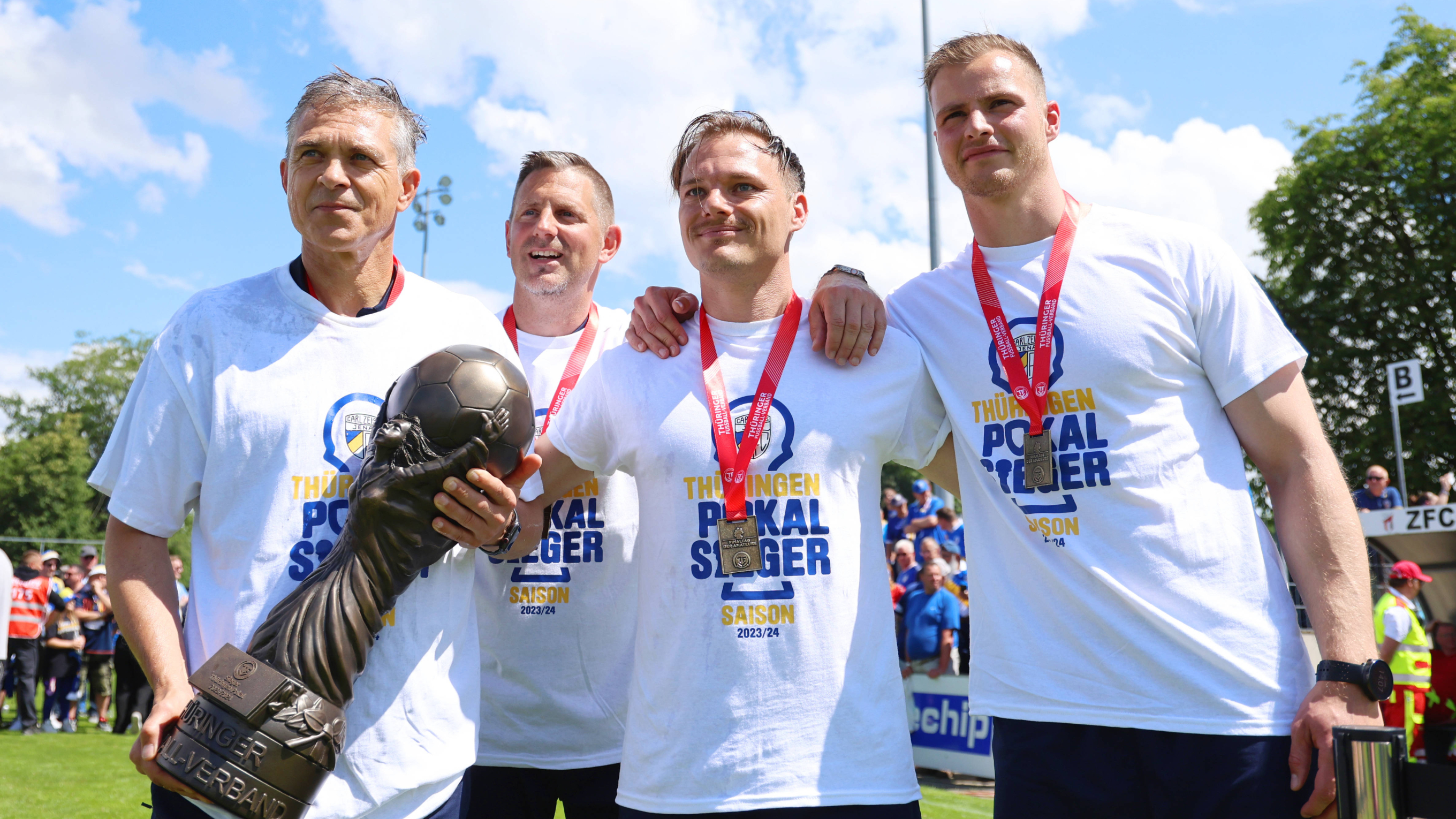 Gewinner des Thüringer Landespokals mit Carl Zeiss Jena: Henning Bürger (l.) © Imago