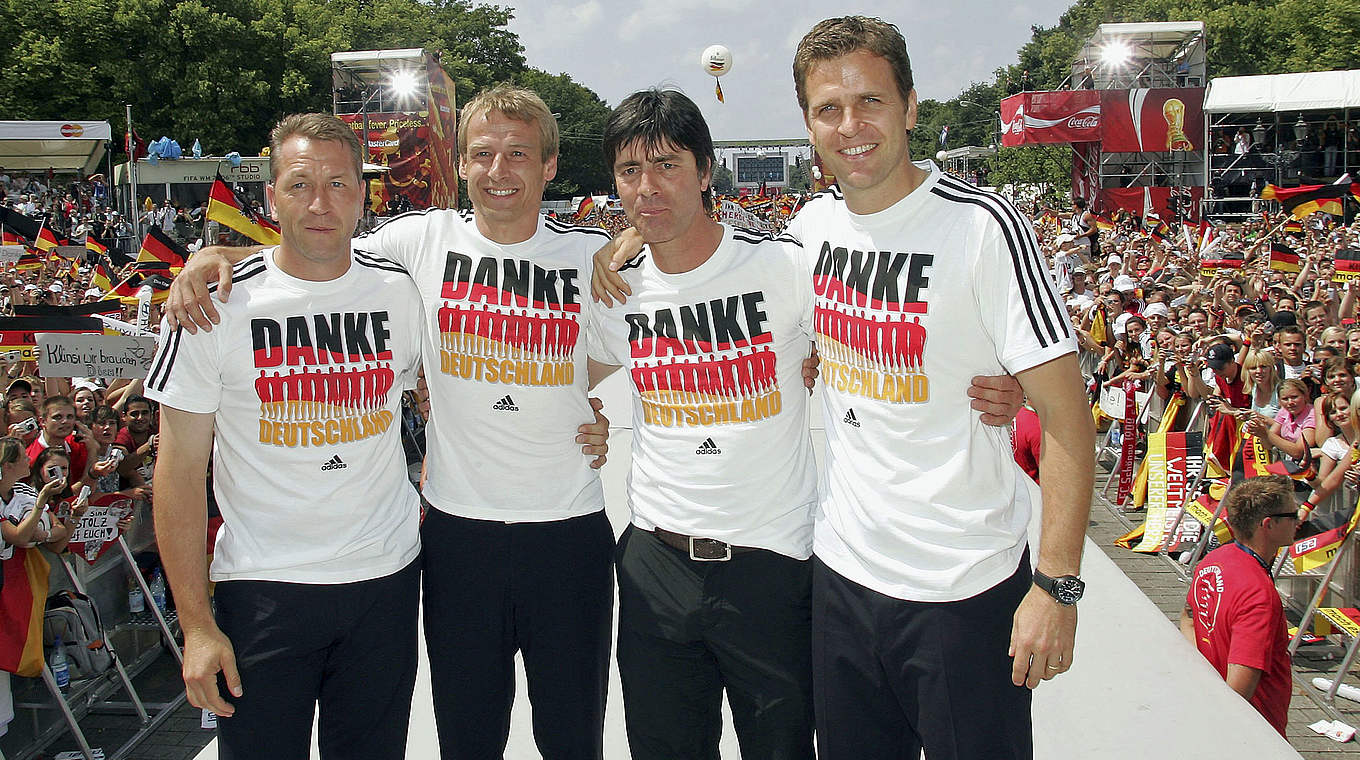 Fanmeile 2006: Andreas Köpke,  Jürgen Klinsmann, Joachim Löw und Oliver Bierhoff © imago sportfotodienst