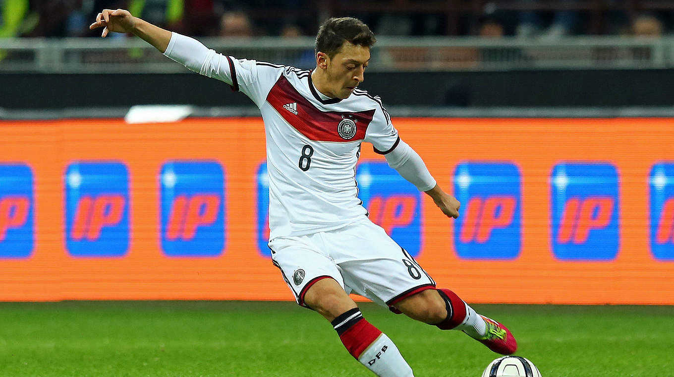 Mesut Özil im Outfit für die WM 2014 © 