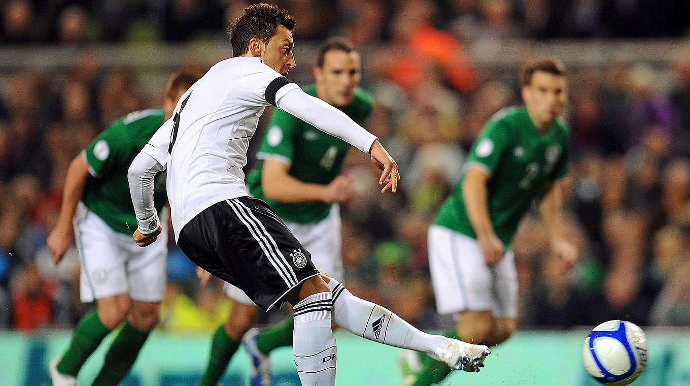Mesut Özil trifft beim WM-Quali-Spiel in Irland © 