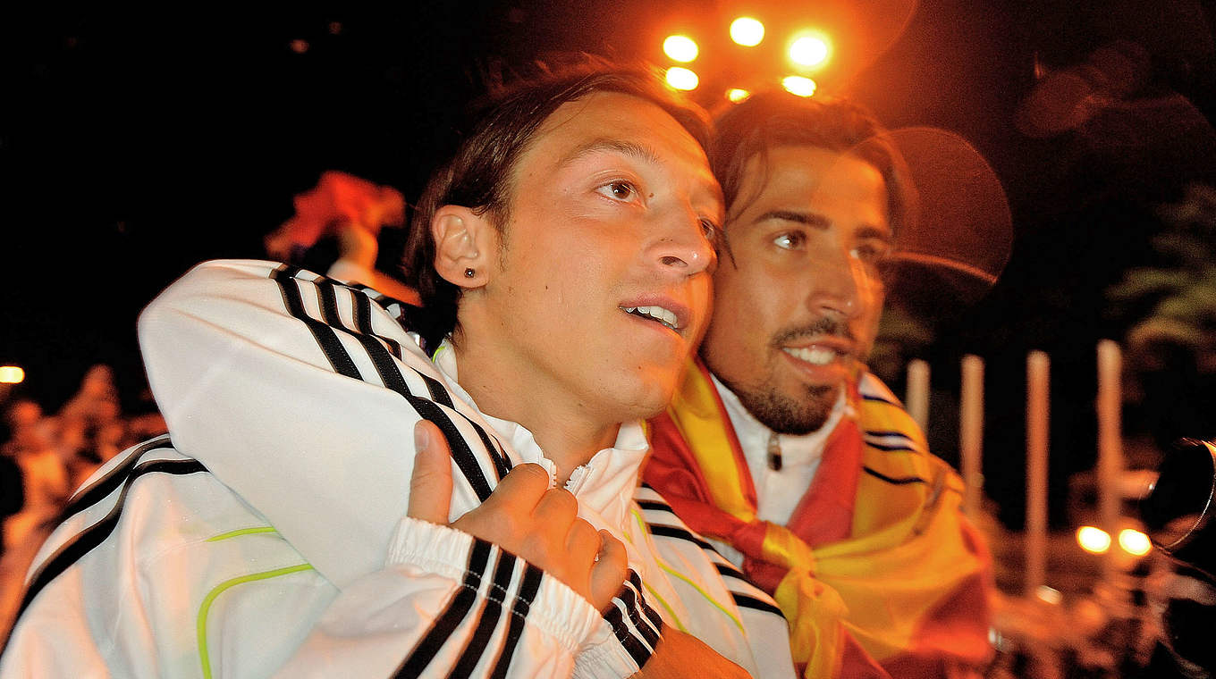 Bereits 2011 holen Özil und Khedira mit Real Madrid die Copa del Rey © 2014 Getty Images