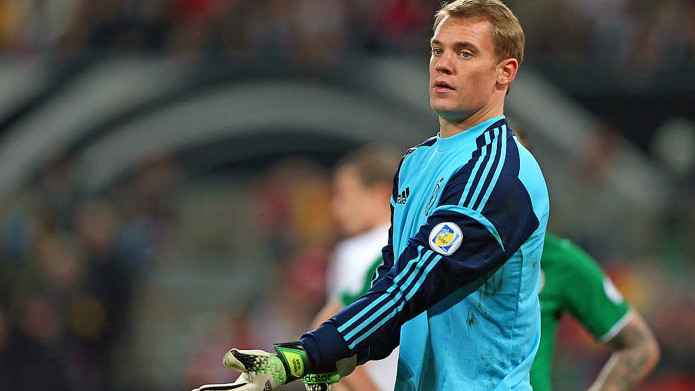 Manuel Neuer ist passionierter Skifahrer: Den Schwung nimmt er mit ins Tor © 2013 Getty Images