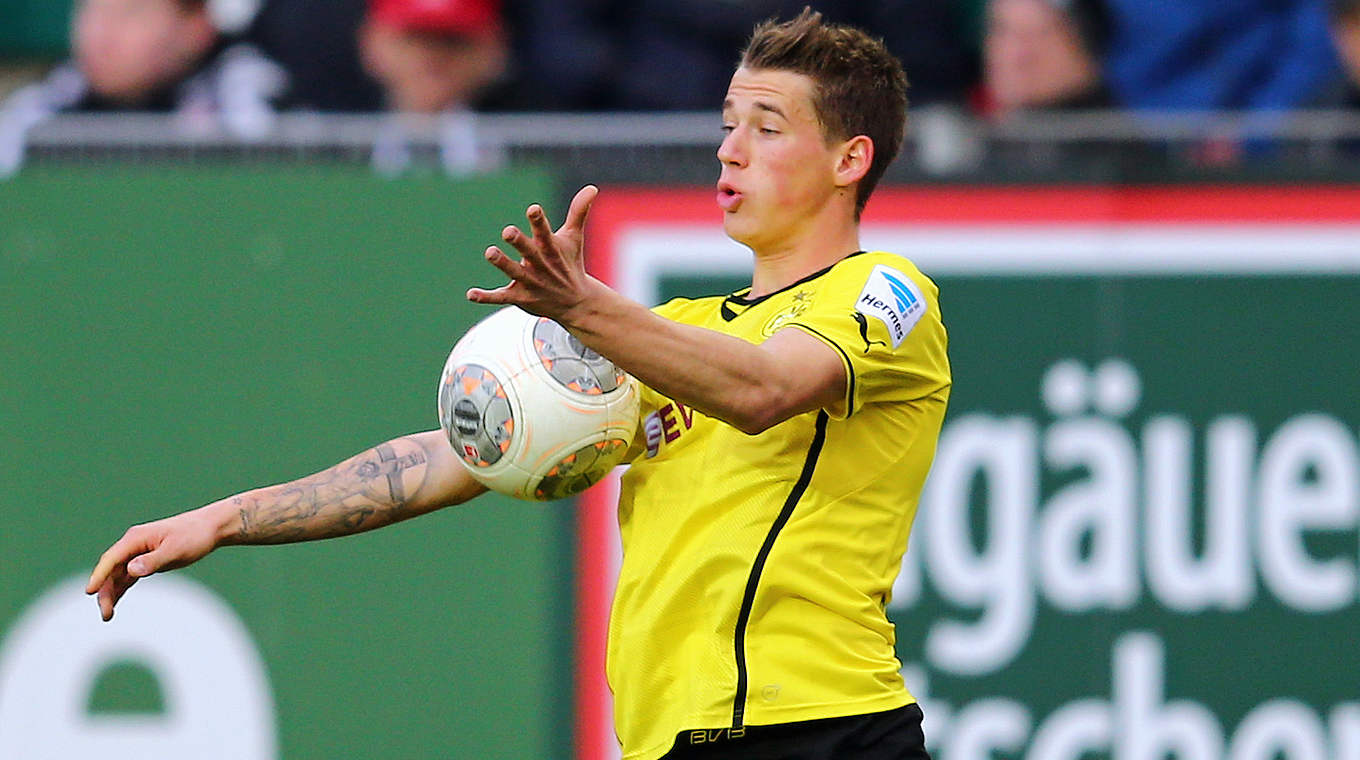 Erik Durm im Dortmund-Trikot beim Spiel gegen Kaiserslautern © 2014 Getty Images