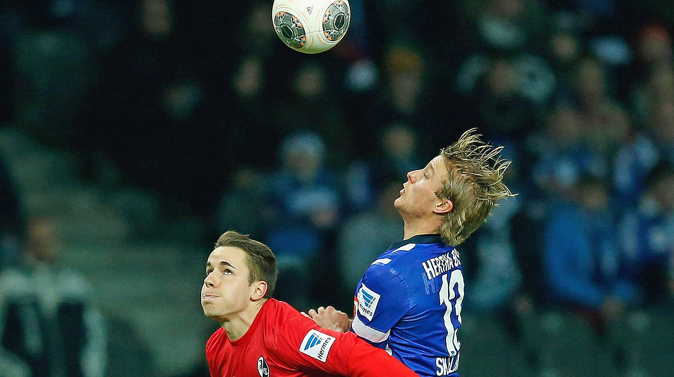 In der Bundesliga hat Günter schon gegen viele Teams gespielt: Hier gegen Hertha BSC © 2014 Getty Images