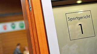 Drei Spieler gesperrt: das DFB-Sportgericht © 2012 Getty Images