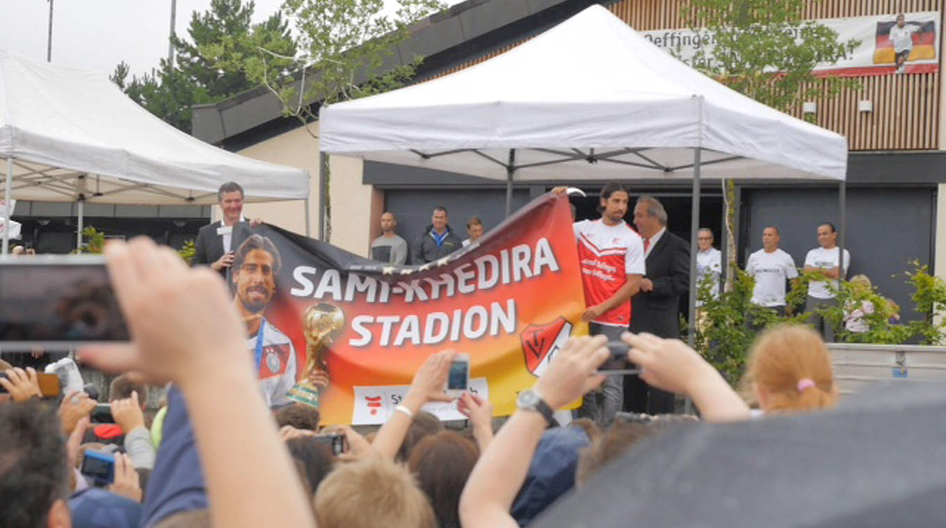 "Das ist unglaublich": Sami Khedira zu der Stadion-Umbenennung in Oeffingen © DFB