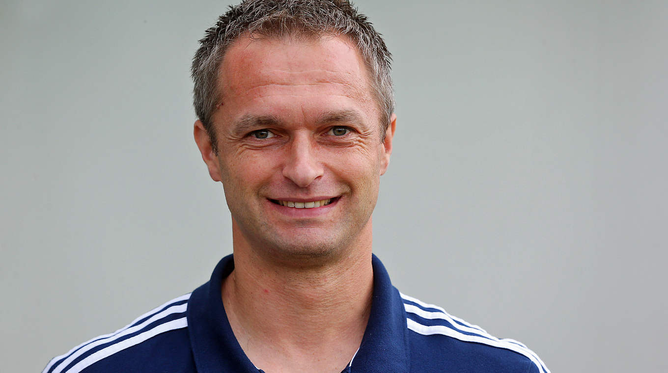 U 17-Trainer Wück: "Uns erwartet eine spannende Gruppe" © 2012 Getty Images