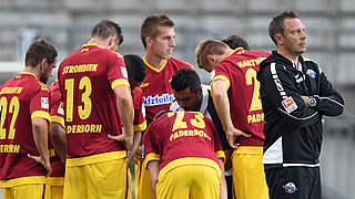 Knappe Niederlage gegen Bilbao: Paderborn und Coach André Breitenreiter © 2014 Getty Images