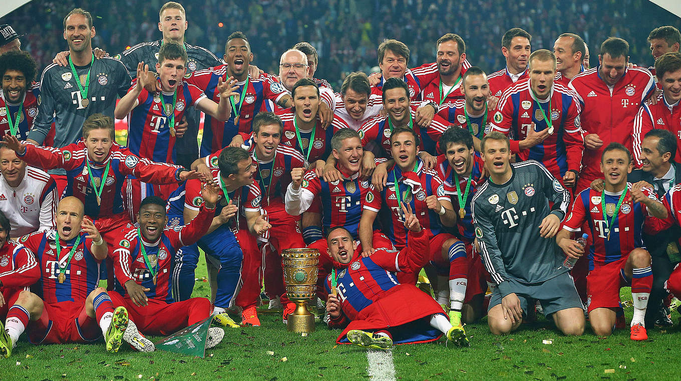 Rekordchampion: FC Bayern um Schweinsteiger
 © 2014 Getty Images