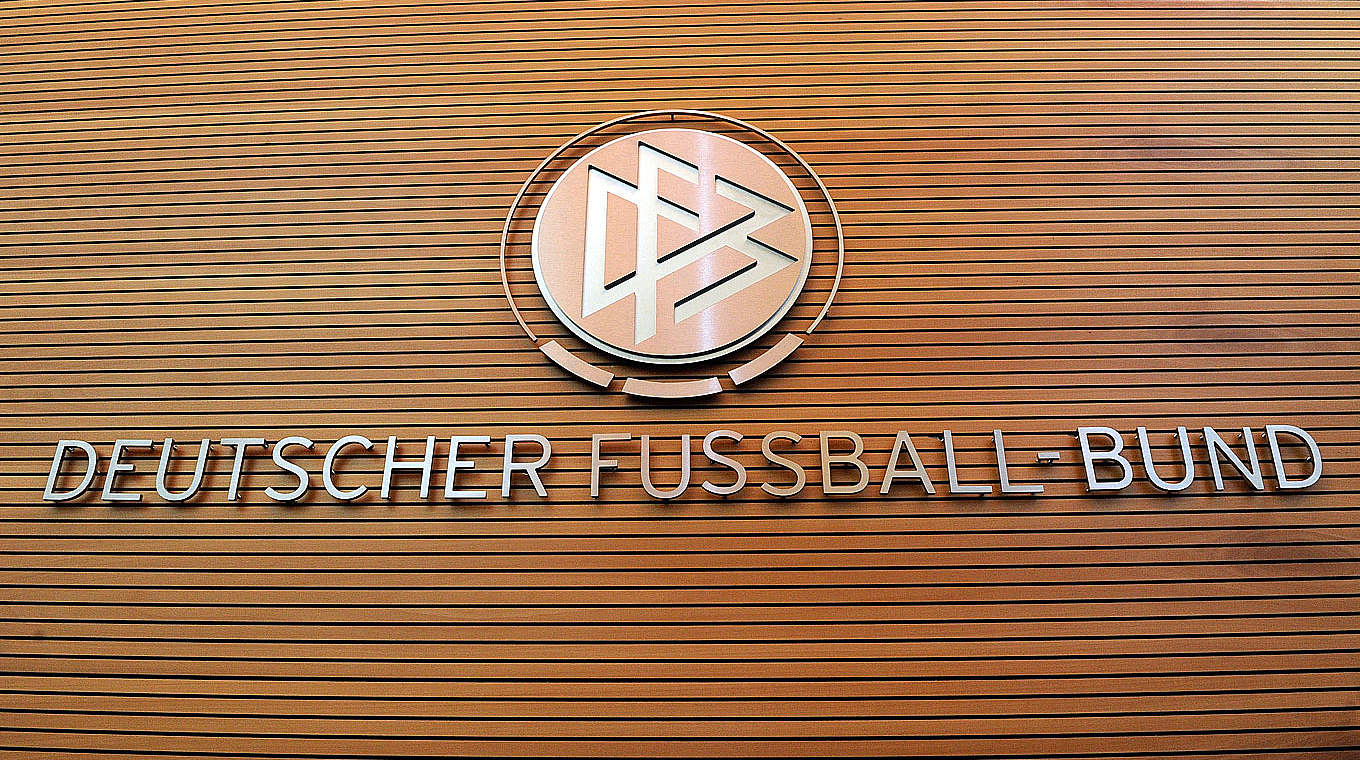 Urteil vom DFB-Sportgericht: Jasmin Wernert für ein Spiel gesperrt © 2012 Getty Images