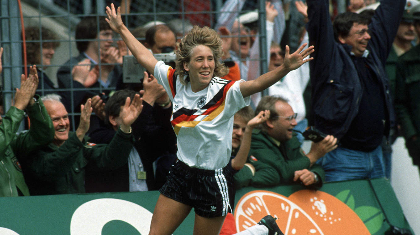 Heidi Mohr: Von 1986 bis 1996 absolvierte die Stürmerin 104 Länderspiele © 1989 Getty Images