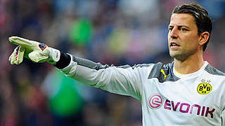 World champion Roman Weidenfeller has a fight on his hands for a starting place © 2014 Getty Images