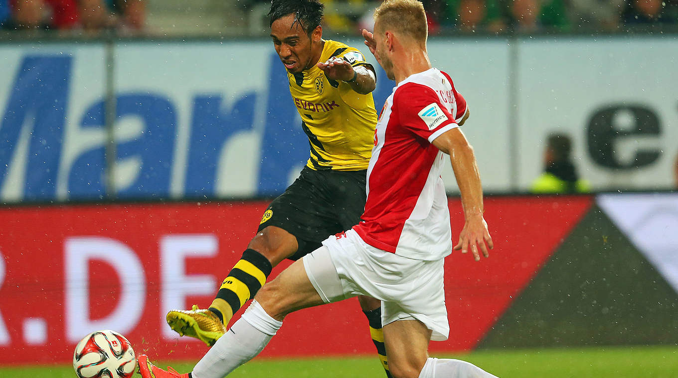Einen Schritt voraus: Dortmund Pierre-Emerick Aubameyang (l.) © 2014 Getty Images