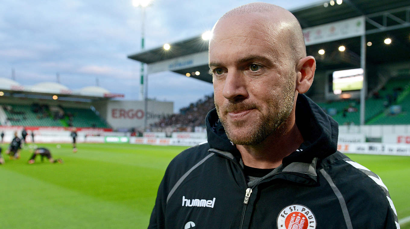 Nicht mehr Trainer beim FC St. Pauli: Roland Vrabec © 2014 Getty Images