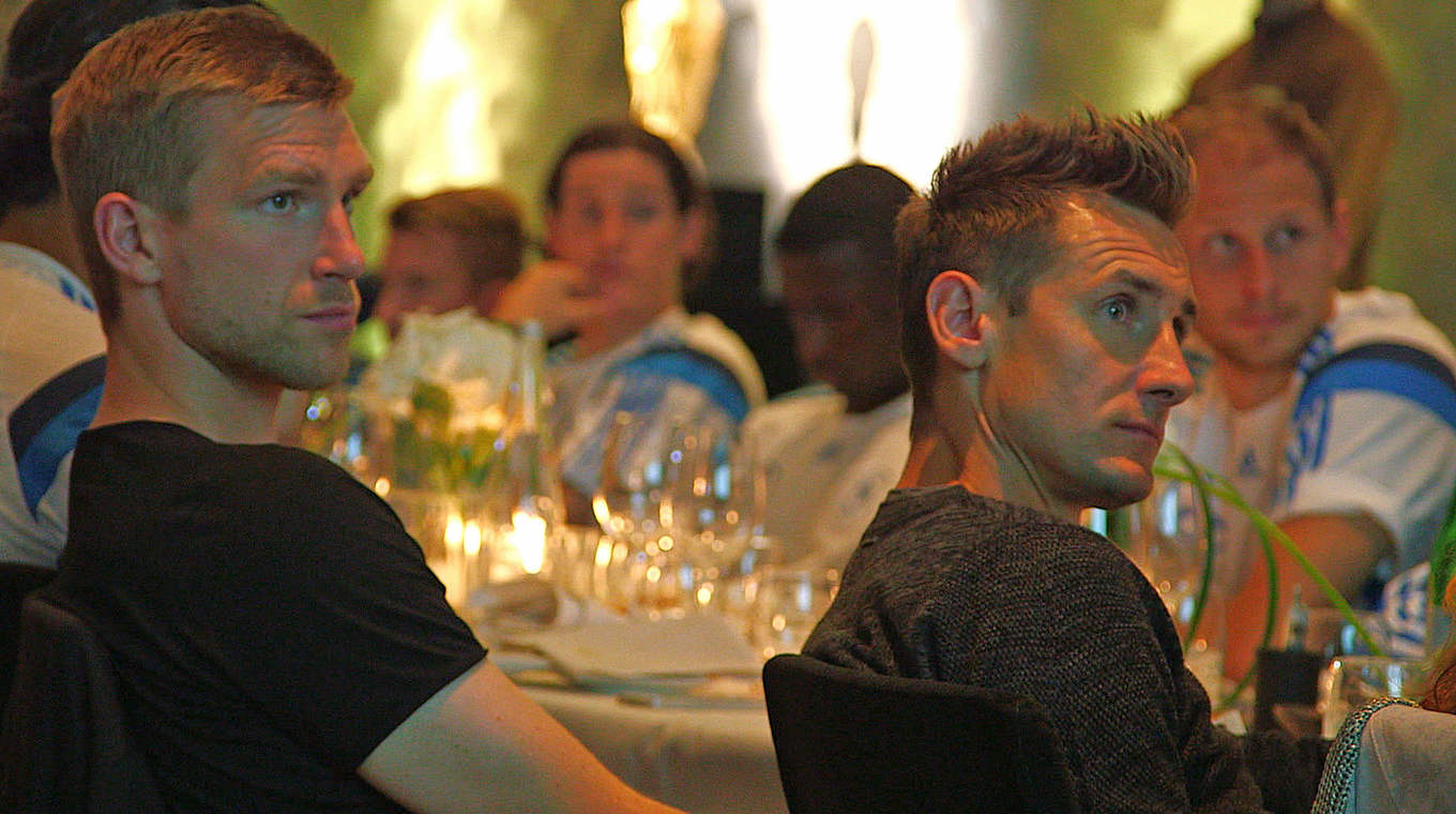 "Filmstars": Per Mertesacker (l.) und Miroslav Klose © DFB