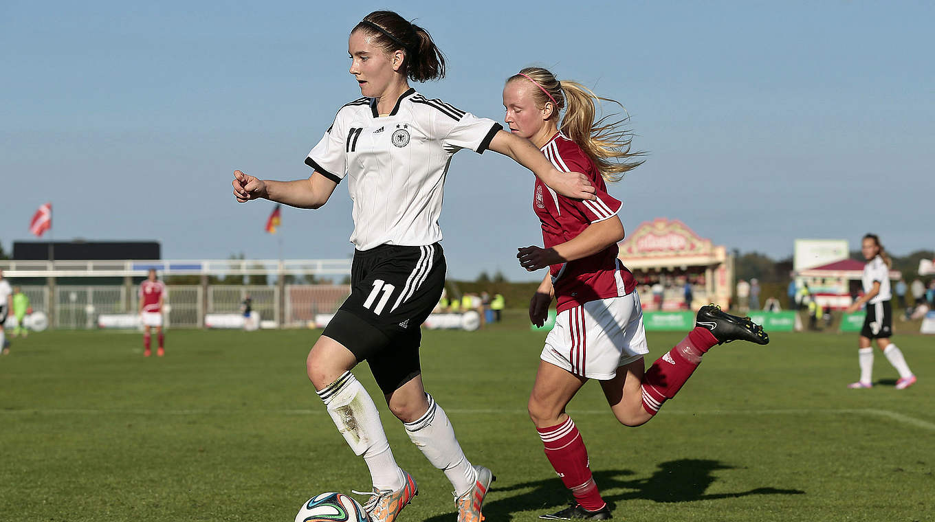 Siegtreffer gegen Dänemark: Lena Reiter (l.) © 2014 Getty Images