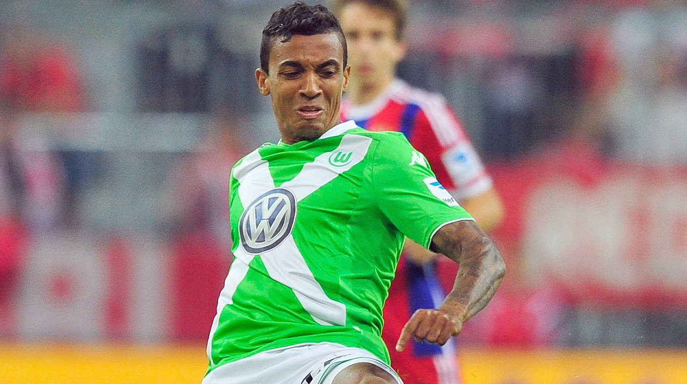Fraglich für den Einsatz gegen Leverkusen: Wolfsburgs Luiz Gustavo © 2014 Getty Images