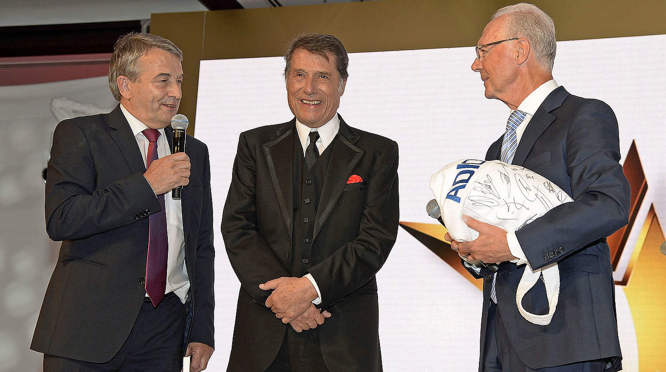 Erprobte Gastgeber: Beckenbauer (r.) und Niersbach (l.) mit Jürgens 2006 © 2014 Getty Images