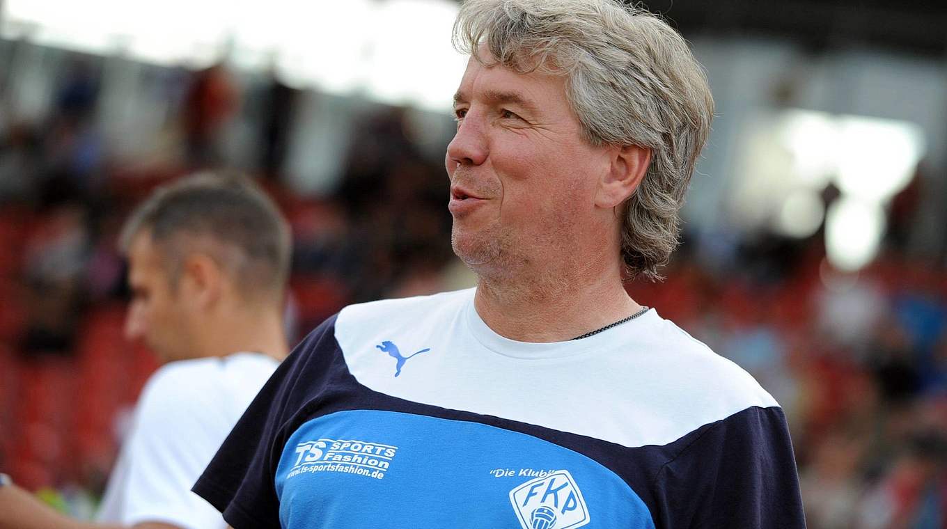 Mit seinem Team seit sechs Spielen sieglos: FK Pirmasens-Trainer Peter Tretter © imago