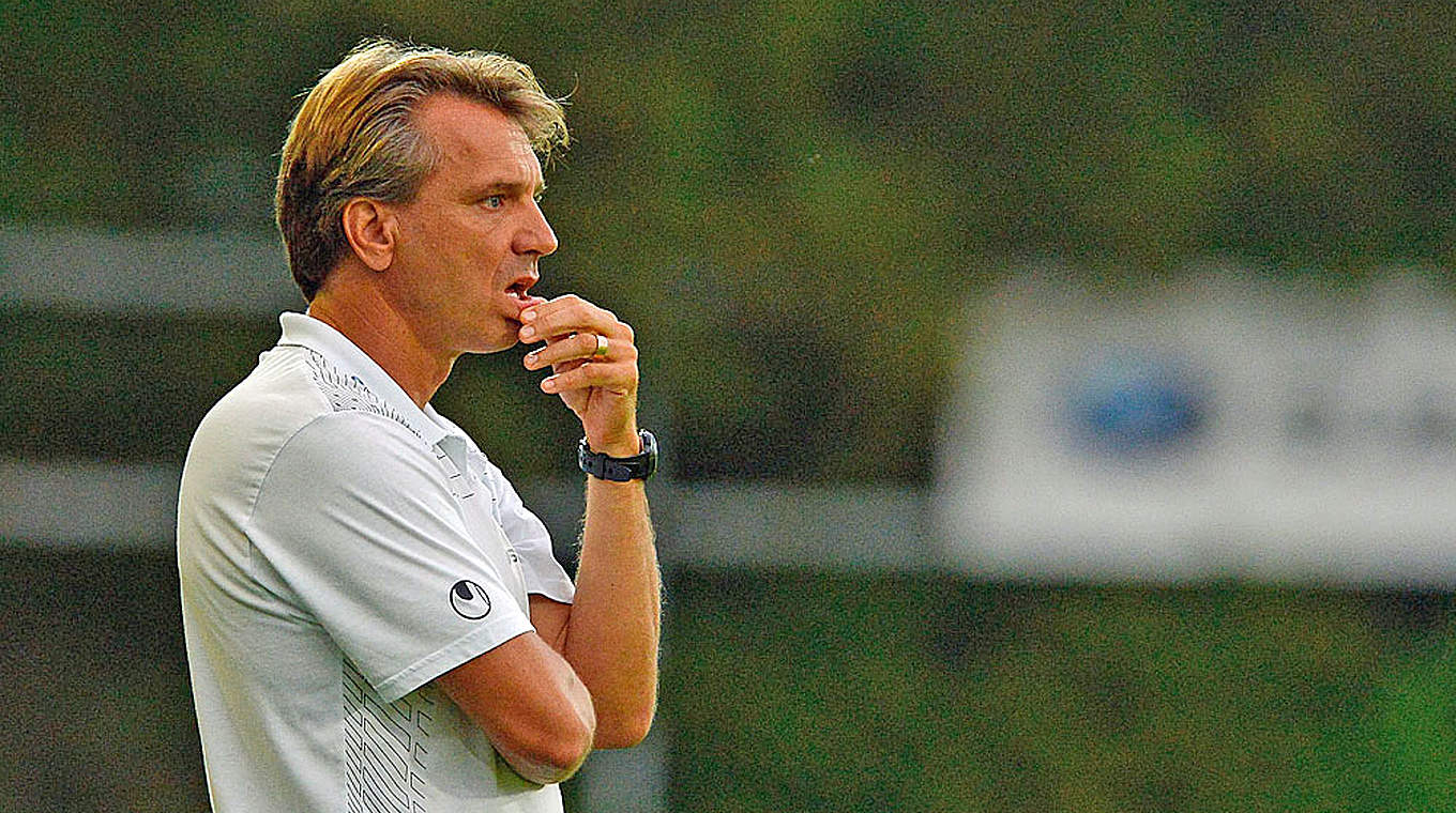 Möchte Heimserie mit den Kickers fortsetzen: Trainer Horst Steffen © 2014 Getty Images