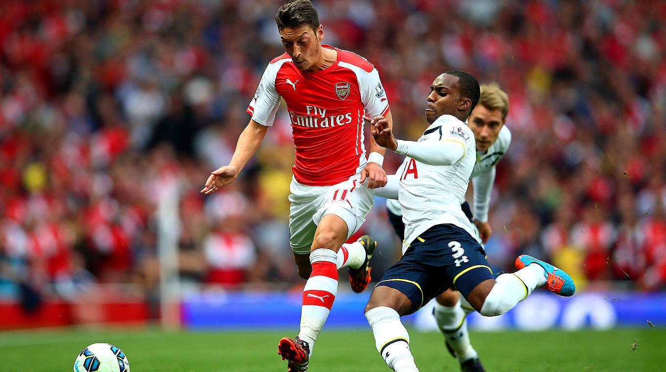 Nur remis mit dem FC Arsenal: Weltmeister Mesut Özil (l.) © 2014 Getty Images