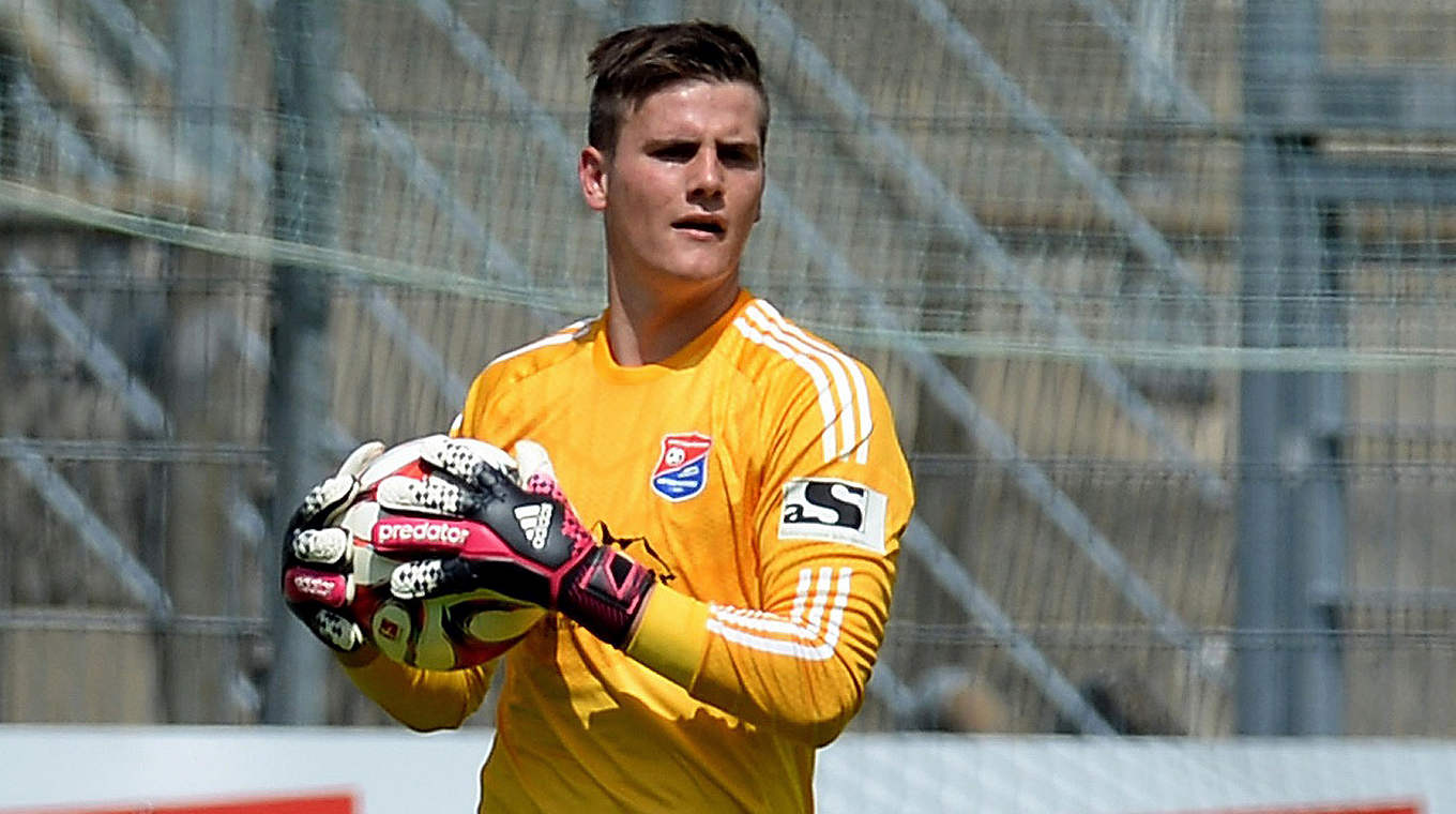 Bald im Trikot von Werder Bremen: U 20-Nationaltorhüter Michel Zetterer © 2014 Getty Images