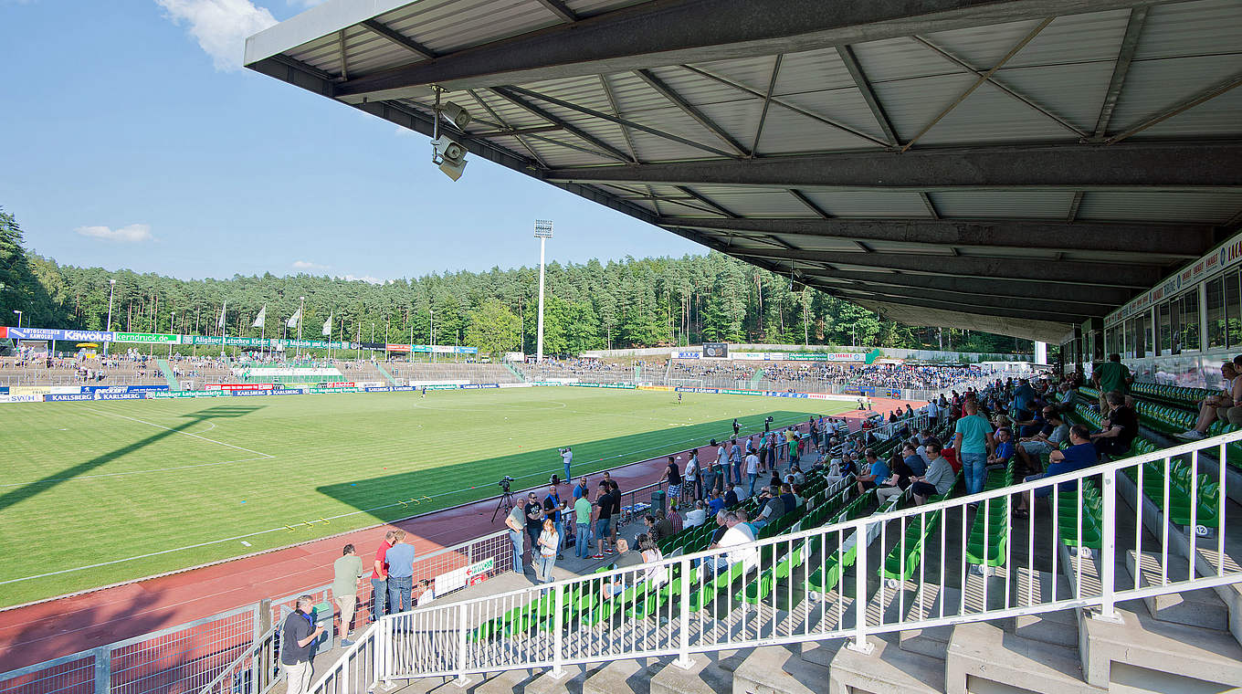 Homburg gegen Elversberg: Derbystimmung im Waldstadion © 2014 Getty Images