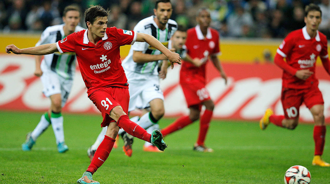 Same face, new shirt - Jonas Hofmann will run out for Gladbach tonight © 2014 Getty Images