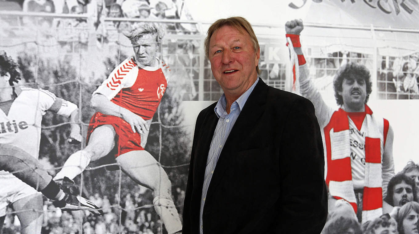 Hrubesch: "Ich freue mich riesig auf das Spiel und Essen" © 2014 Getty Images