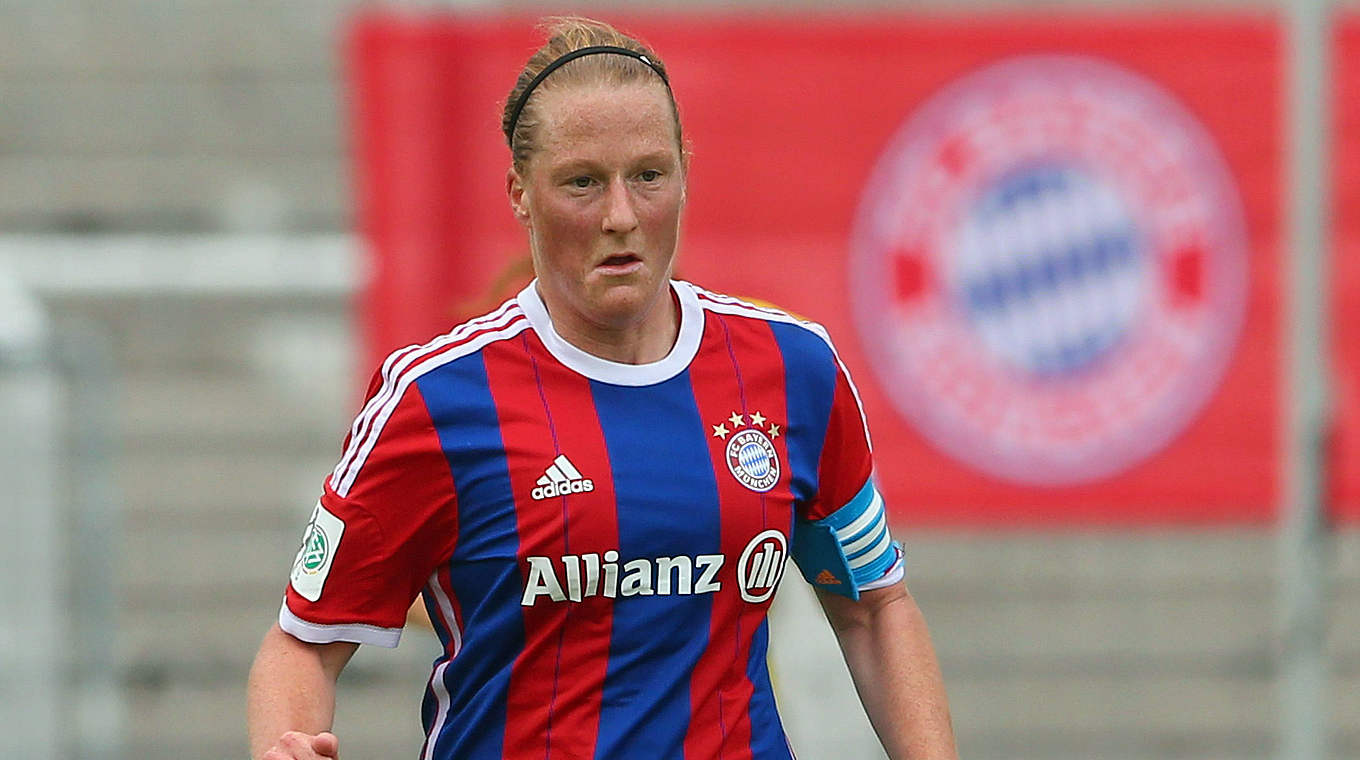Lautsprecherin und Spielführerin beim FC Bayern: Melanie Behringer © 2014 Getty Images