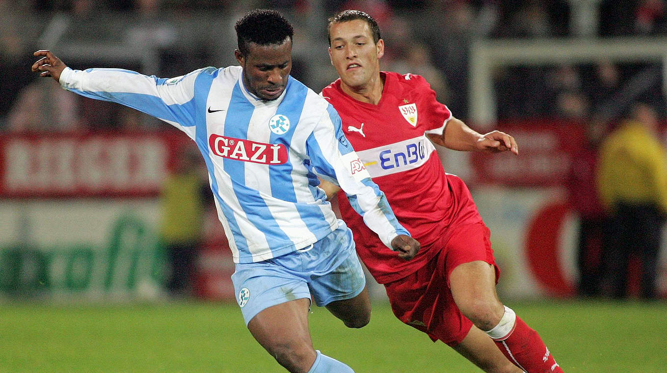 Spektakuläre Partie 2008: Die Kickers um Gambo (l.) trennen sich 4:4 vom VfB um Schieber © imago sportfotodienst