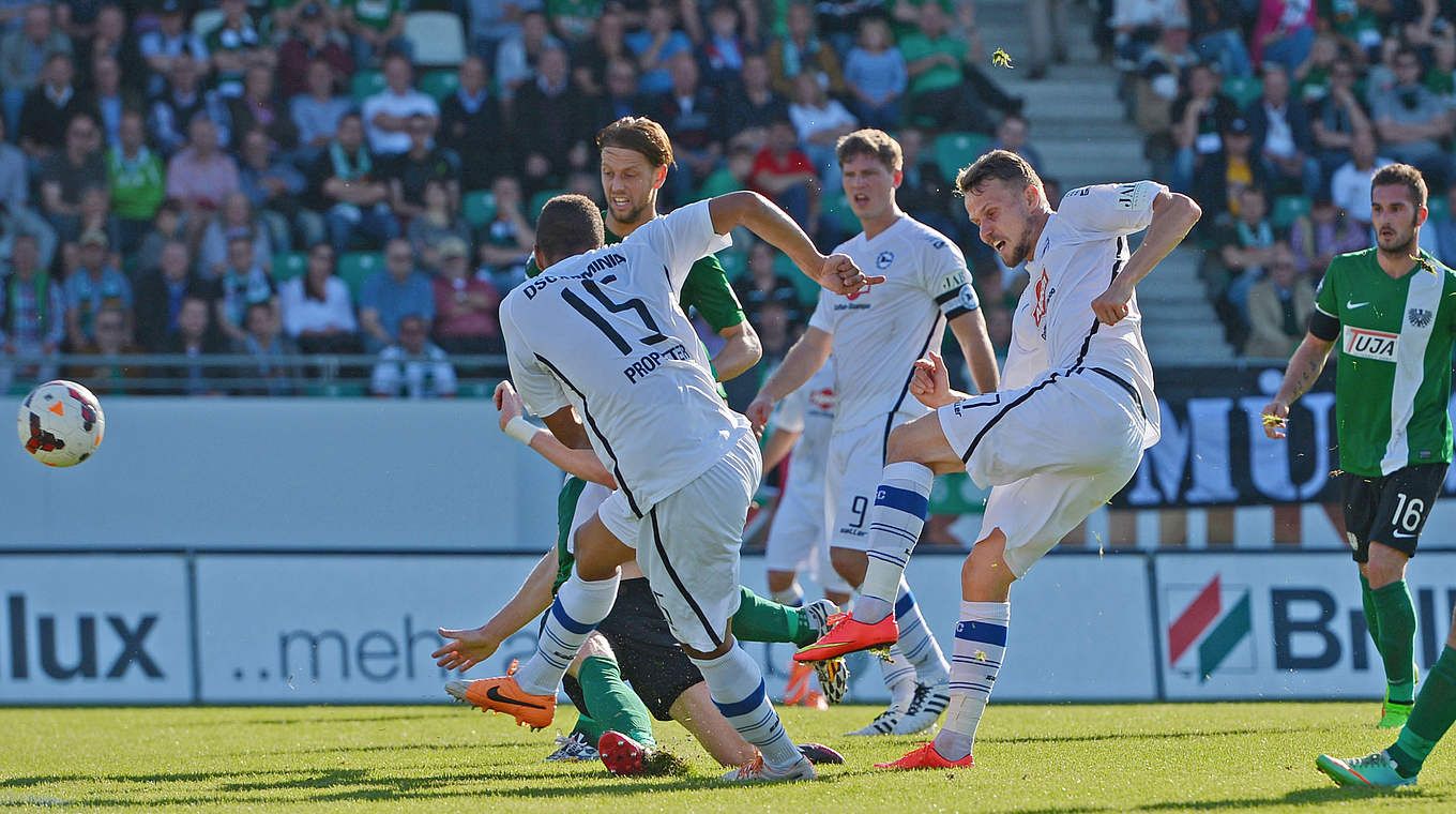 Trifft für Bielefeld: Sebastian Schuppan © 2014 Getty Images