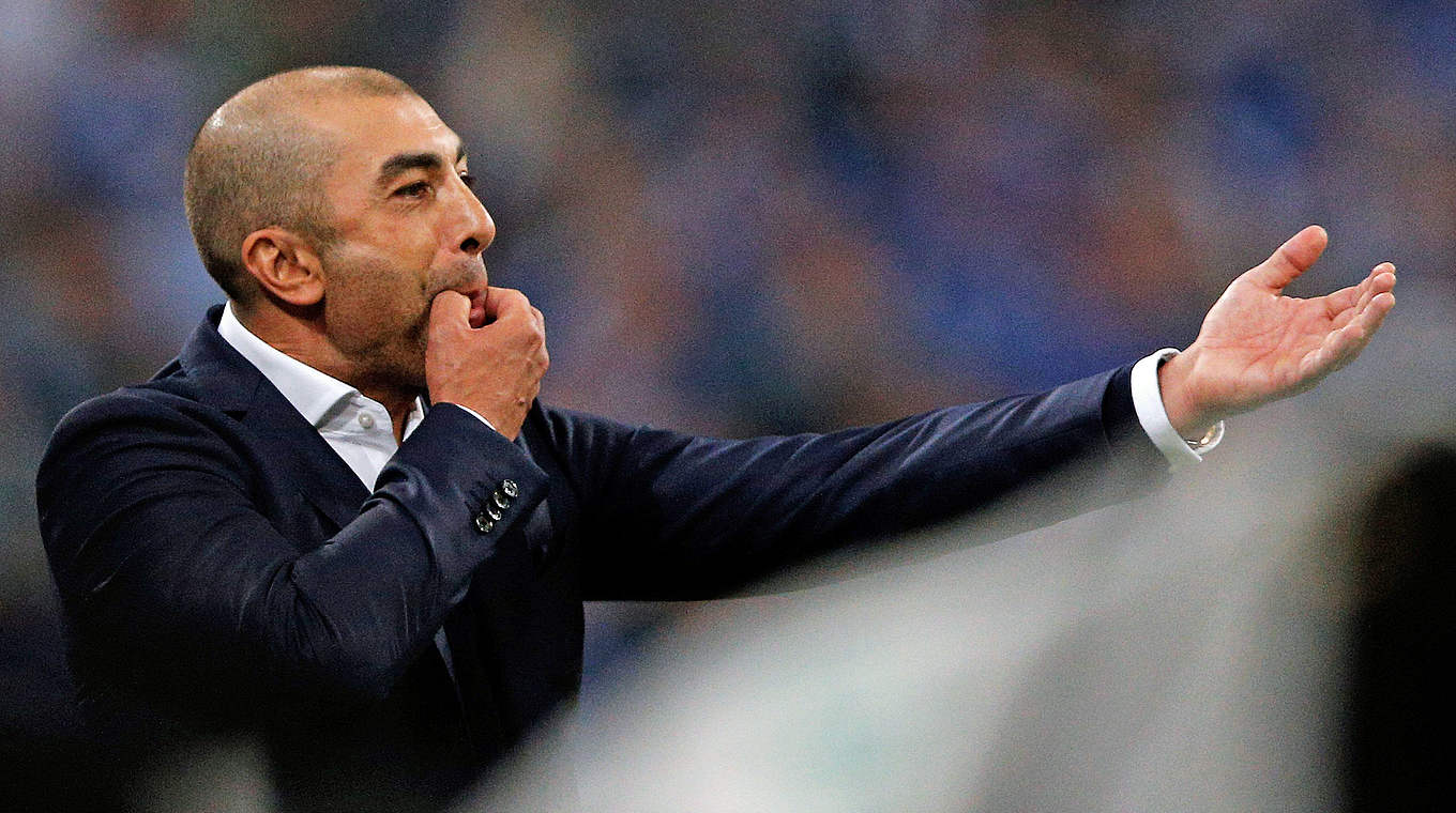 Hat noch Arbeit vor sich: Schalke-Coach Roberto di Matteo © 2014 Getty Images