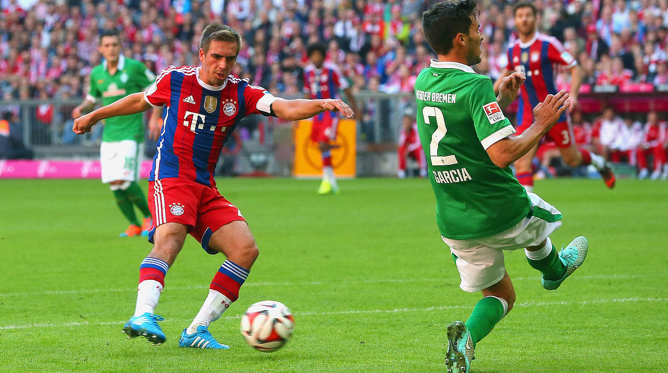 Das Tor zum 1:0 beim 6:0 der Bayern über Werder: Philipp Lahm (l.) © 2014 Getty Images