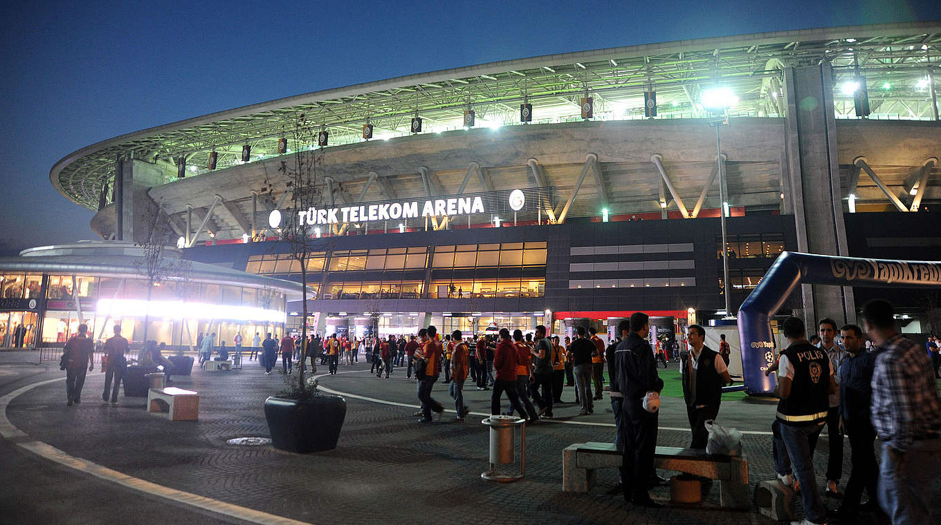 The Turk Telecom Arena in Istanbul is a cauldron © 2012 AFP