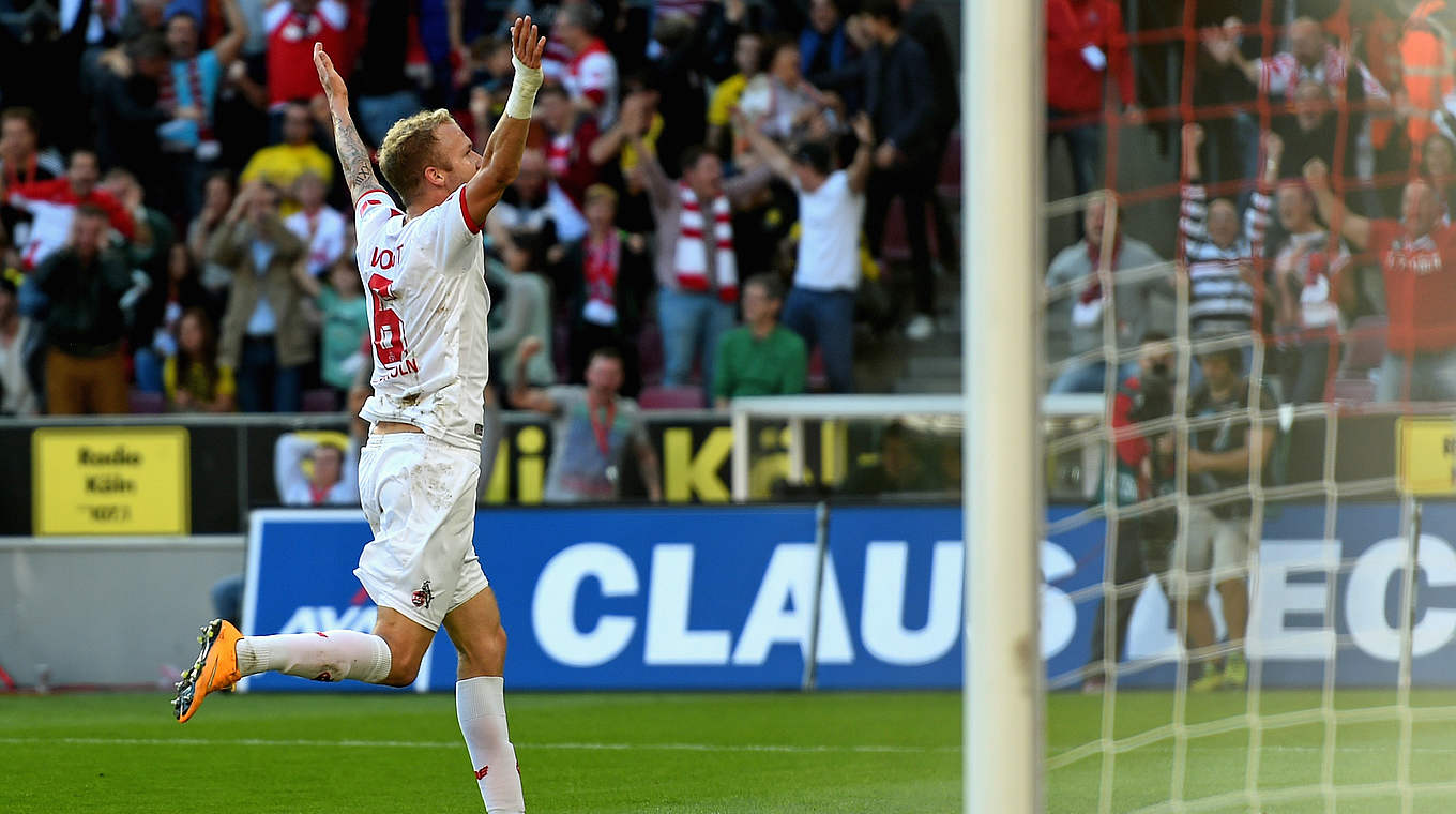 Befreiungsschlag: Kölns Kevin Vogt trifft gegen Dortmund © 2014 Getty Images