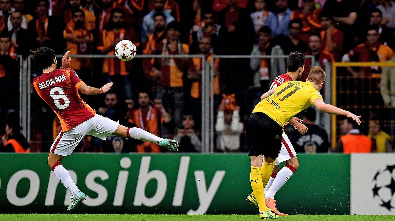 Das 3:0 in Istanbul: Dortmunds Marco Reus (r.) © 2014 Getty Images
