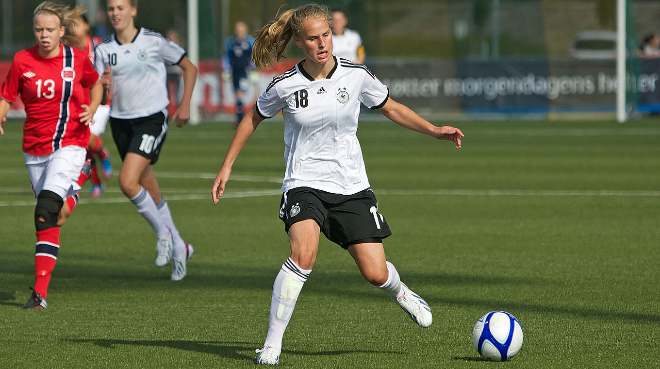 Treffsicher: Meppens Torjägerin Franziska Gieseke © 2013 Getty Images