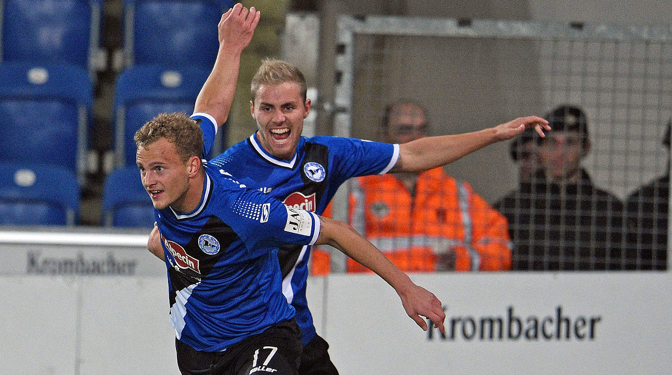 Vorerst Platz eins: die Arminia jubelt © 2014 Getty Images