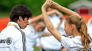 Verantwortlich für die U 15-Juniorinnen des DFB: Bettina Wiegmann (l.) © 2014 Getty Images