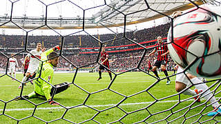 Ungewöhnliches Ergebnis: Das 4:5 zwischen Frankfurt und Stuttgart © 2014 Getty Images