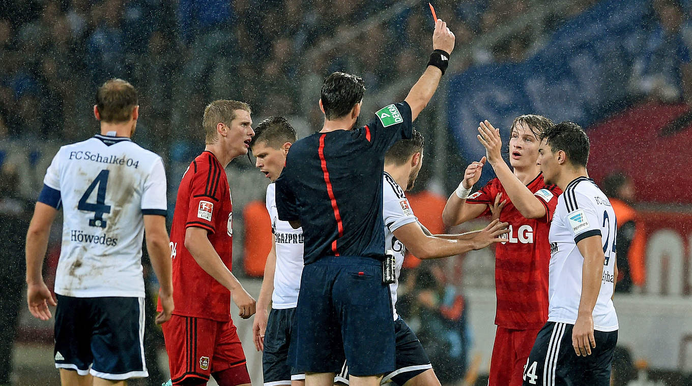 Für zwei Spiele gesperrt: Leverkusens Tin Jedvaj (2.v.r.) © 2014 Getty Images