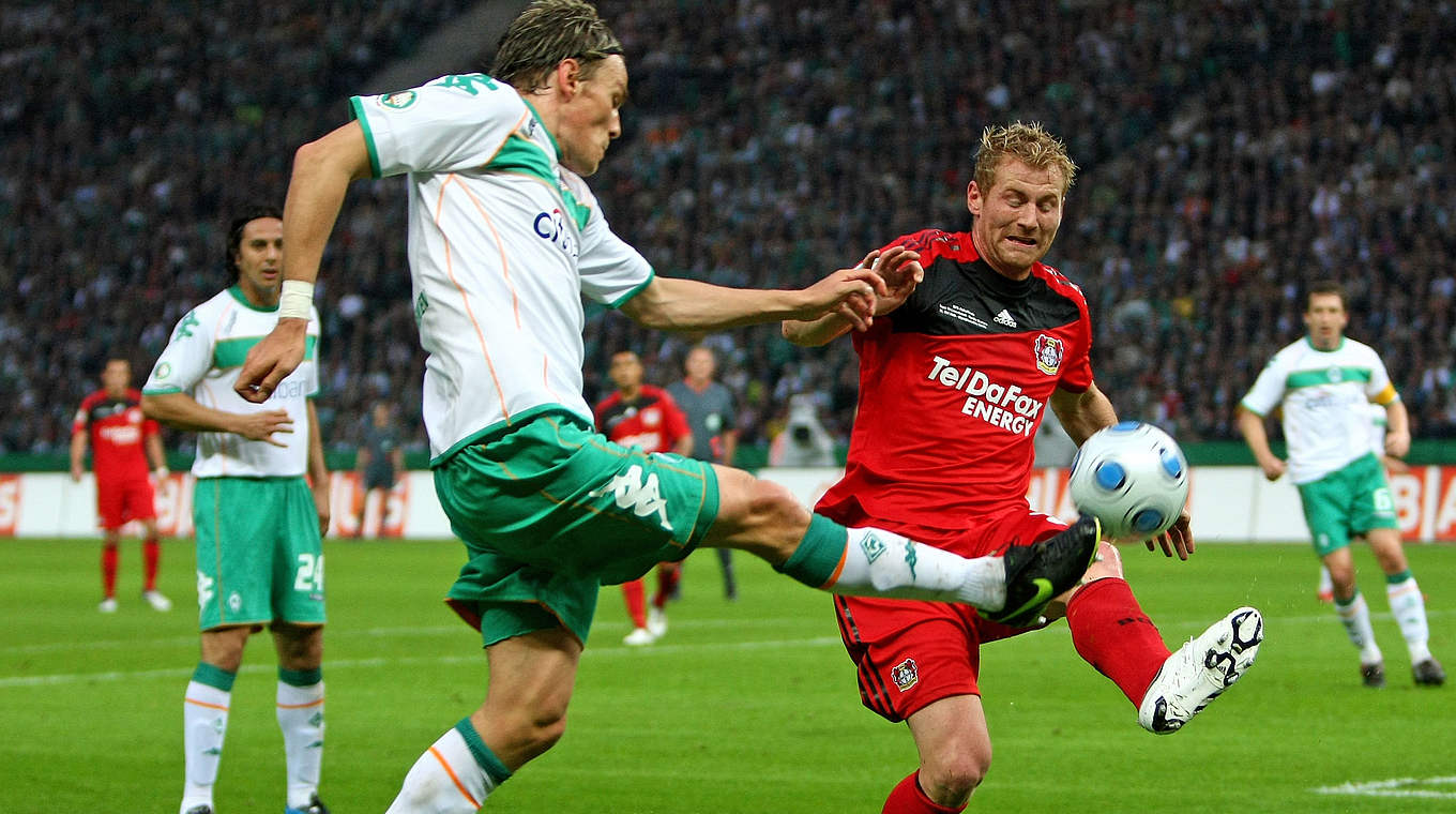 DFB-Pokalsieger 2009 mit Werder Bremen: Clemens Fritz (l.) © 2009 Getty Images