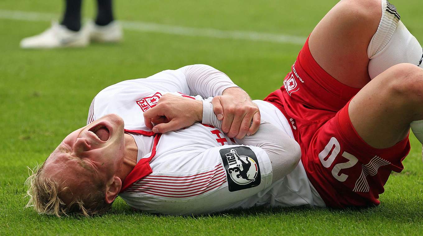 Unterarm gebrochen: Sören Bertram vom Halleschen FC © 2014 Getty Images