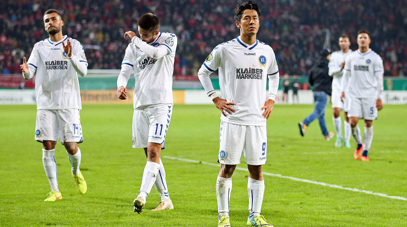 Frust nach dem Pokal-Aus: Der Karlsruher SC © 2014 Getty Images