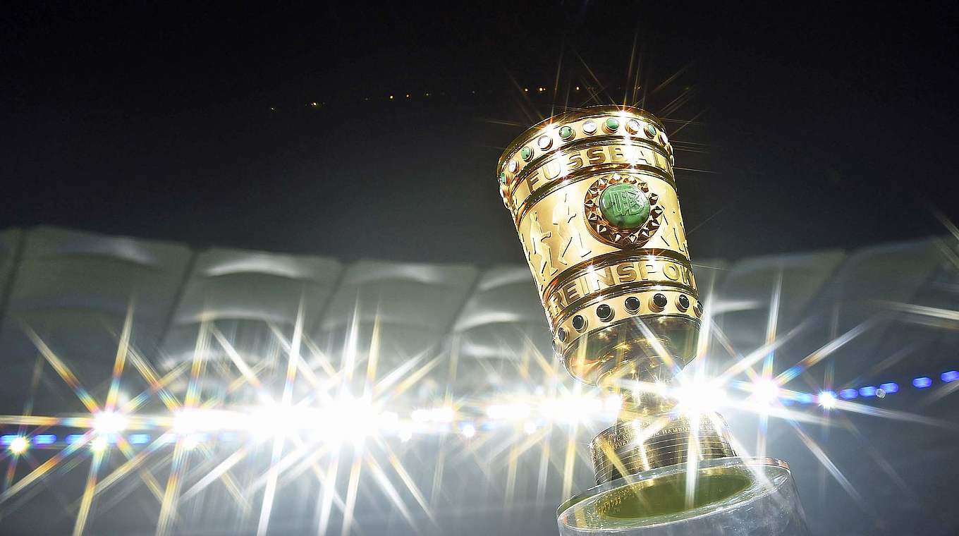 Das Objekt der Begierde: Die DFB-Pokaltrophäe © 2014 Getty Images